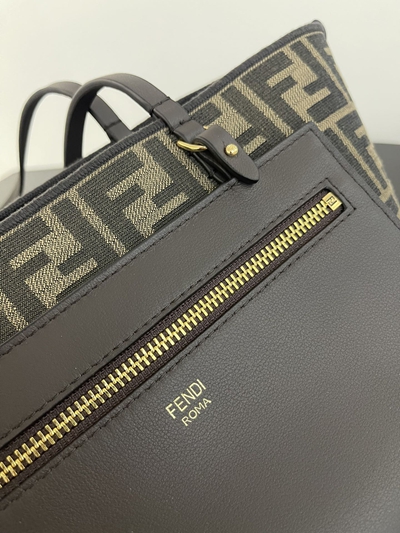 フェンディバッグ素材ディテール